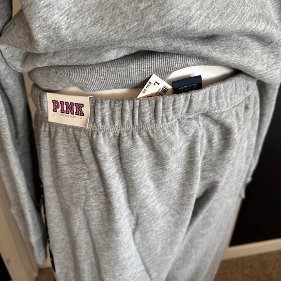 NWT Victoria’s Secret Pink Y2K Grey Sweatshirt and Joggers SET
size Large - Picture 7 of 12